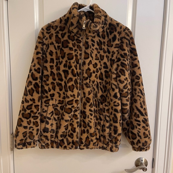 Jackets & Blazers - NEW WITH TAGS! Cute leopard print jacket.